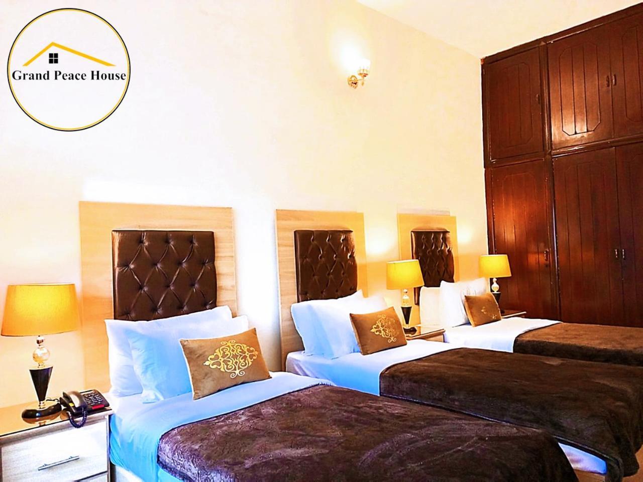 Grand Peace House I Bed and Breakfast Islamabad Exterior foto